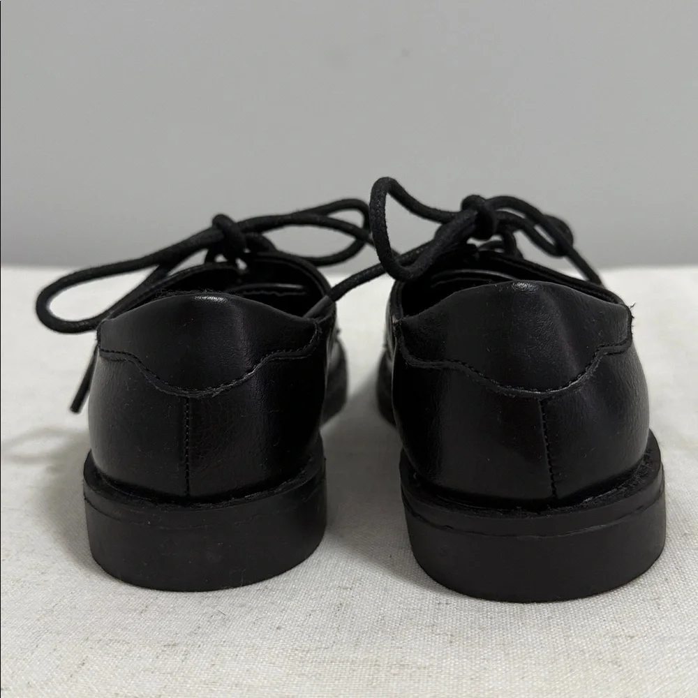 Children’s Place Toddler Boy Lace up Dress Shoes Black size 11